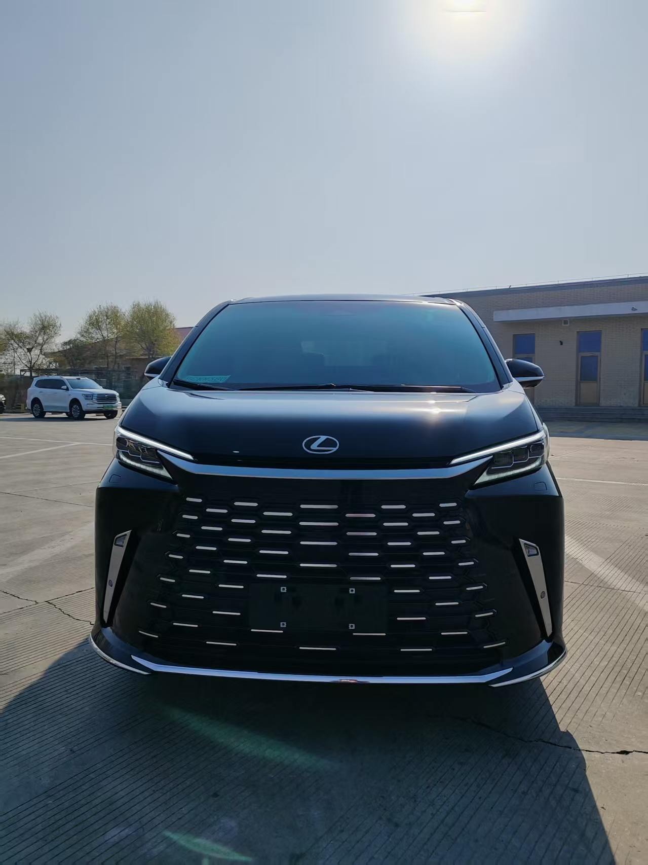 雷克萨斯LM500