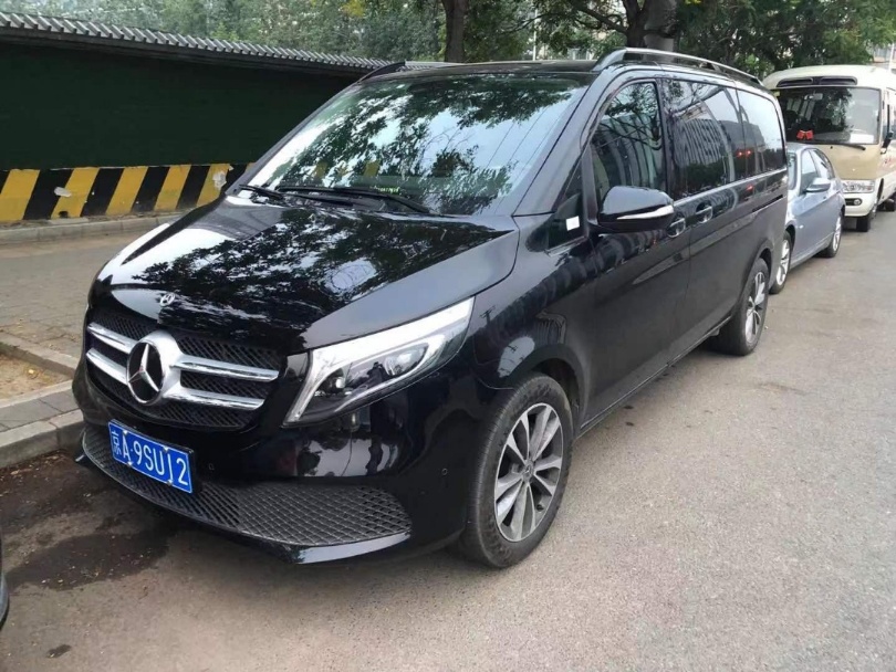 奔驰V260